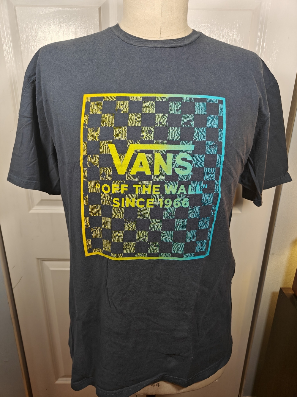 Vans Mens XL Dark Gray Off The Wall Gradient Checkerboard Graphic T-Shirt